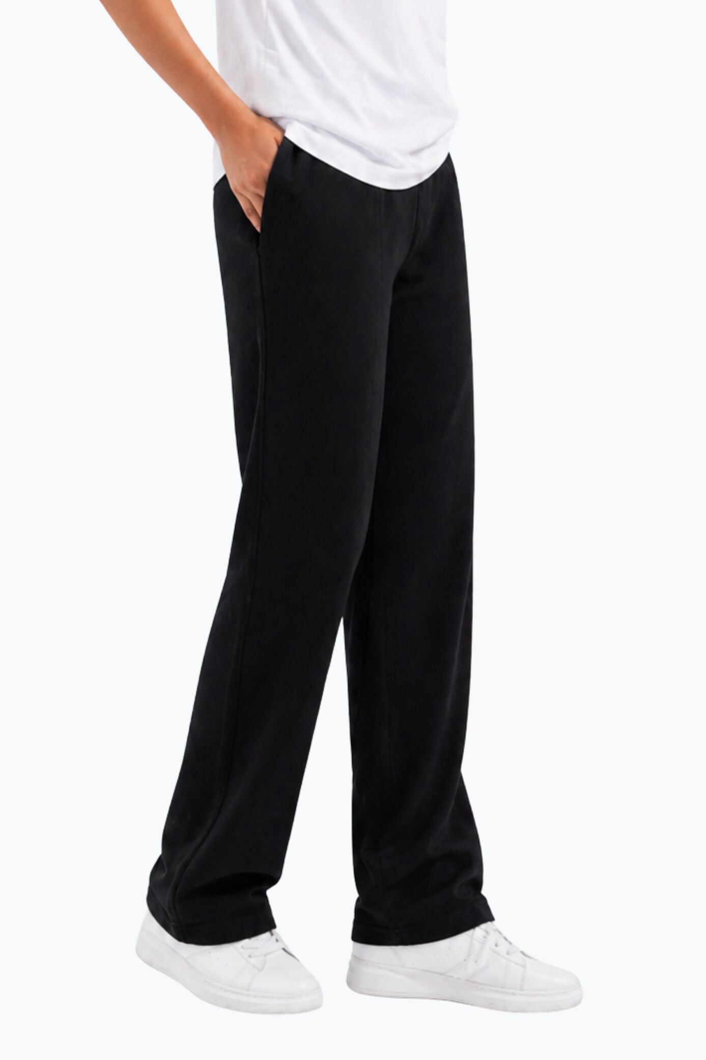 BLACK SWEATPANTS