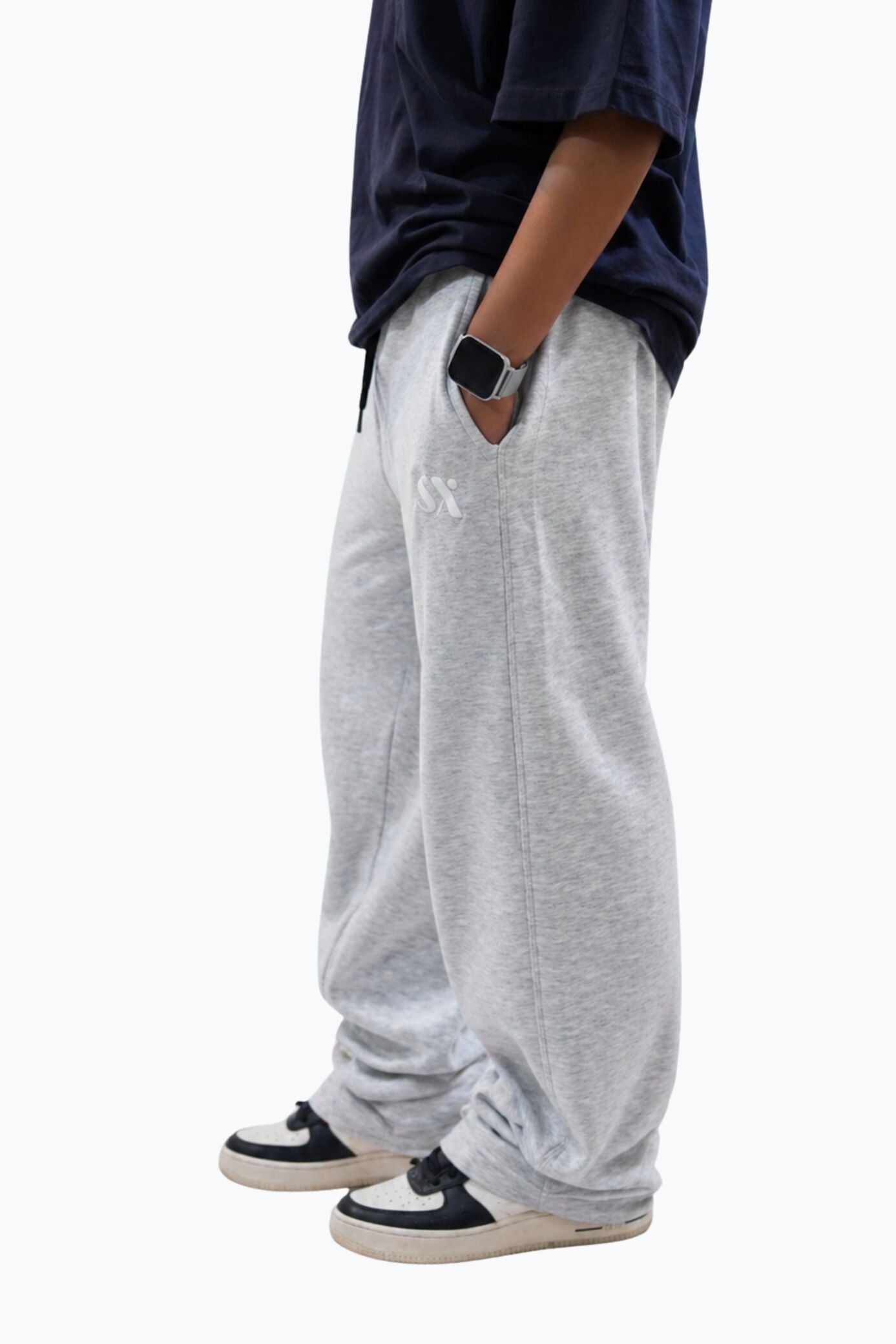 GREY SWEATPANTS
